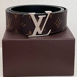 Louis Vuitton Men’s Reversible Belt